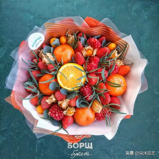 水果花束包装教程图解 礼物包装纸方法图解