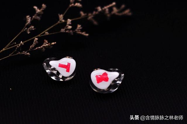 七夕送什么情人节送女友的好礼物，锦瑟香也TxBEAR 3 HIFI耳机