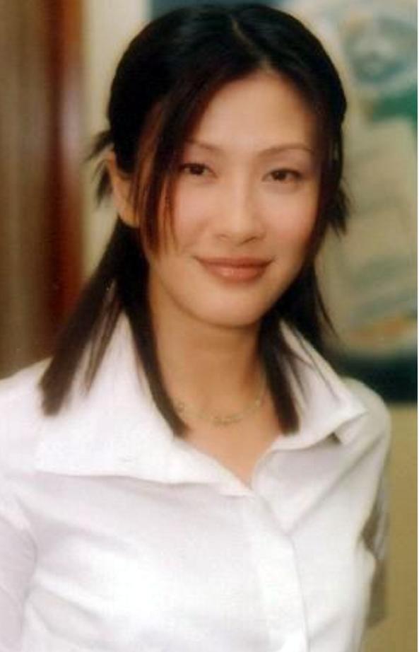 陳慧珊：與相愛13年的丈夫離婚，轉身愛上伏明霞老公，結局如何？ 娛樂八卦吃瓜 第12张