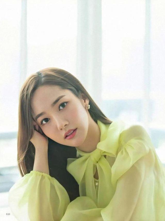 「南韓美女」朴敏英曬照，綠色look清爽氣質足，笑容更是加分 娛樂八卦吃瓜 第4张