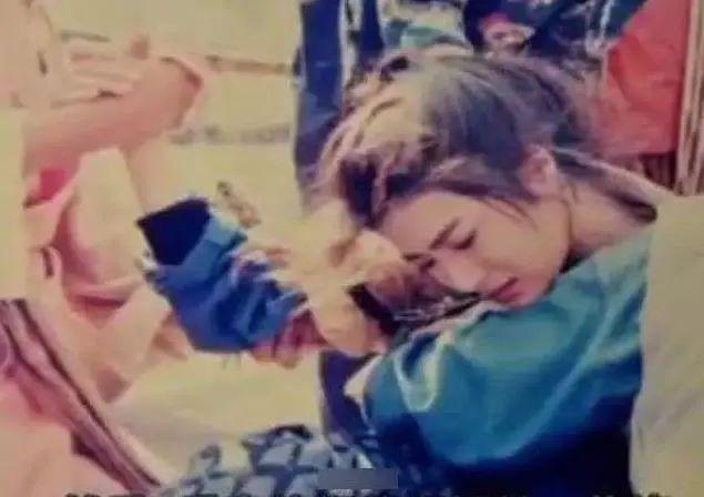 曾是炙手可熱的武打女星，如今52歲細腰，長腿依舊，令人羨慕 街拍正妹 第7张