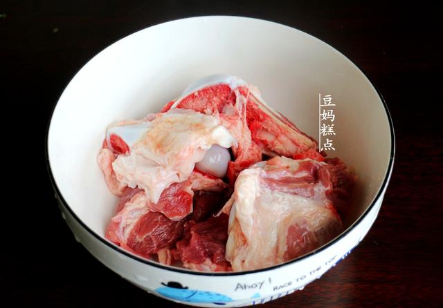 超簡單的，骨湯養生火鍋做法，營養健康，味道不比飯店差 熱愛美食 第5张