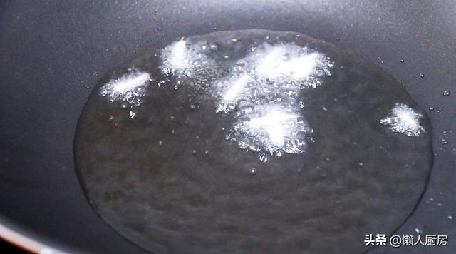 37元買了2條鮮活的八爪魚，便宜嗎？配上韭黃簡單炒一炒，下飯 熱愛美食 第13张