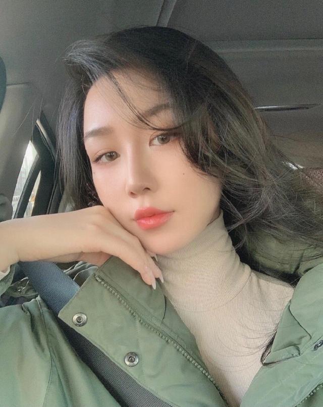 國產22歲「微胖」女神，140斤的曲線身材，比維密超模還美 街拍正妹 第2张