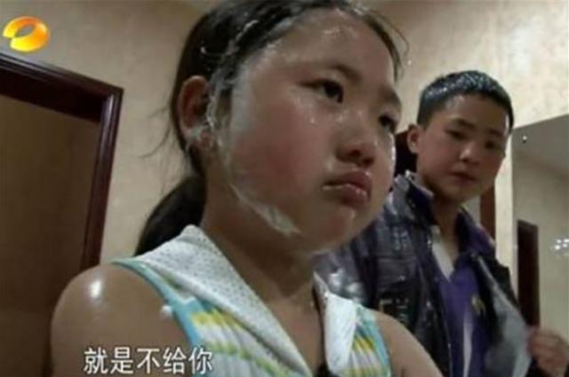 《變形記》：本是富人的一場游戲，卻讓農村女孩王紅林用人生買單 娛樂八卦吃瓜 第11张