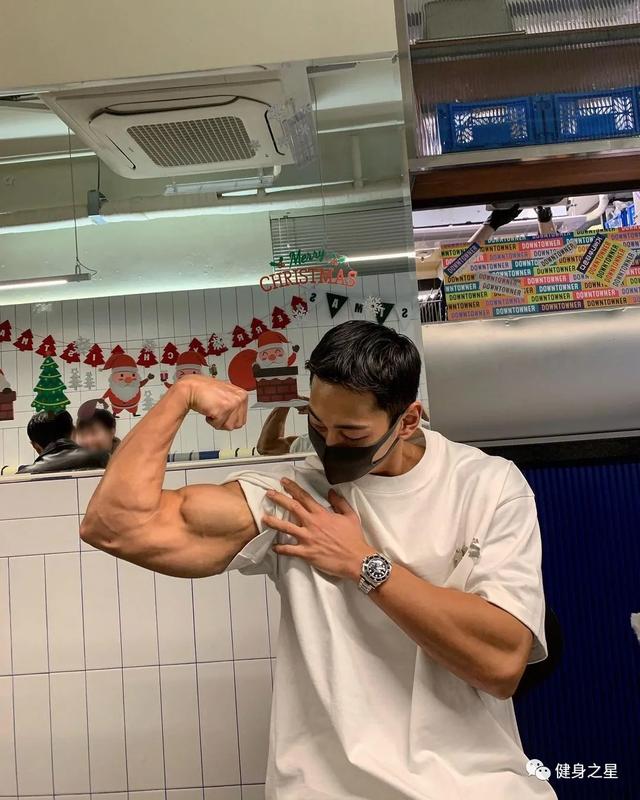 韓國小哥擁有鮮肉臉金剛身，還有嘎嘣脆的6塊腹肌，真令人羨慕 健身減肥達人 第8张