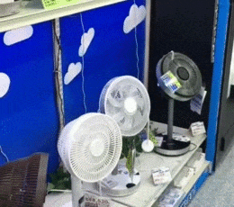 笑死我了，大叔狂刷100萬的禮物，終於跟網紅見了面，網友：不值 搞笑整蠱 第16张