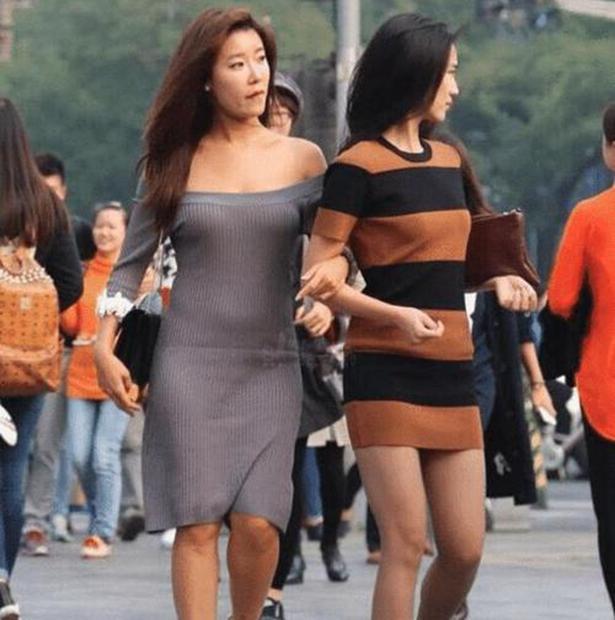 「姑娘一看就不好惹，腰間的痕跡已經說明身份！」哈哈哈 搞笑整蠱 第10张