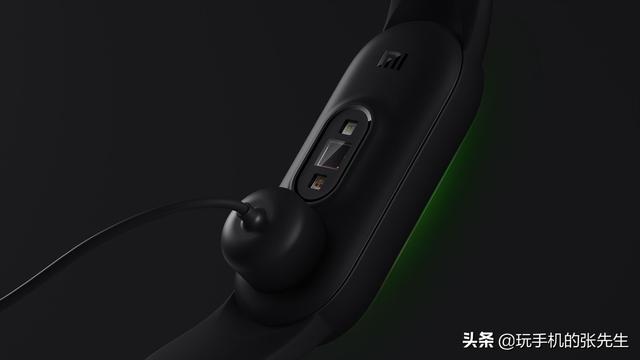 小米手环怎么开机的方法（新买的小米手环5怎么开机）