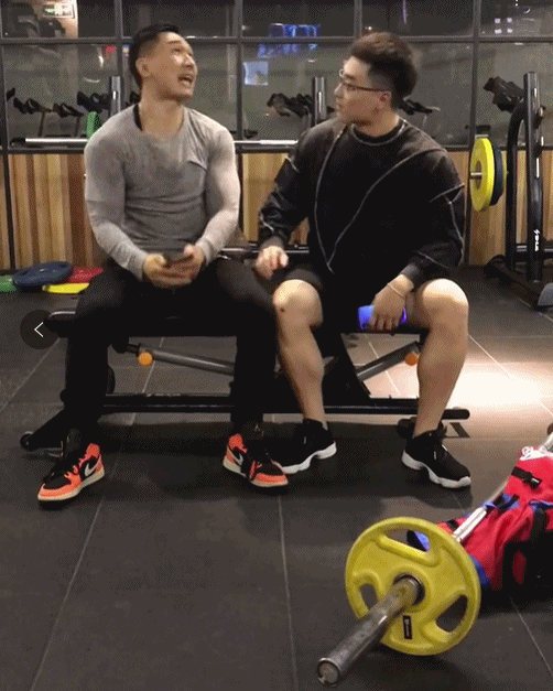 肌肉小伙練腿過猛，癱軟倒地，網友：慘不忍睹 健身減肥達人 第23张
