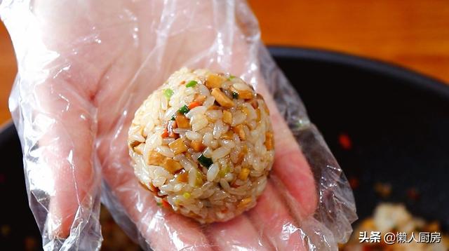 這是武漢糯米雞的做法，為何沒有雞肉，卻叫這個菜名？ 熱愛美食 第26张