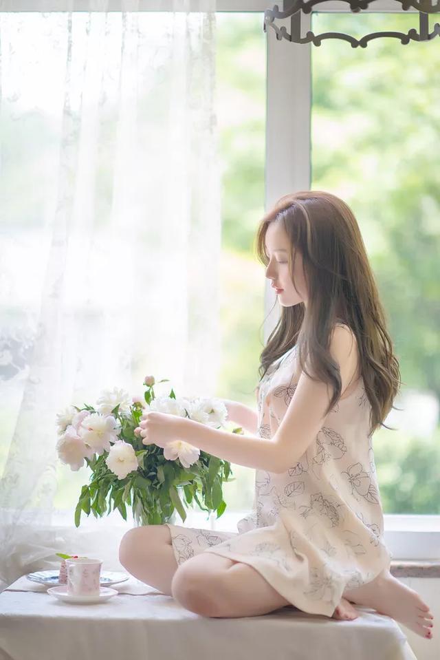 好的爱情，和女生胸大不大无关，所以男生别介意，女生也不要介意 送什么礼