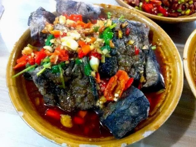 吃货网评香味诱人的路边小吃，图二焦而不糊，图四男生送女友专用 情人节送