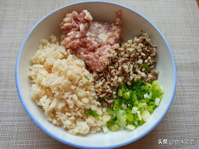 立秋養生，建議多吃一些蓮藕潤肺，教你3種新吃法，健康度過秋季 熱愛美食 第12张