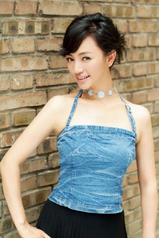 37歲嫁華誼副總裁，王菲給她當伴娘，48歲手握半個娛樂圈，憑什麼 娛樂八卦吃瓜 第9张