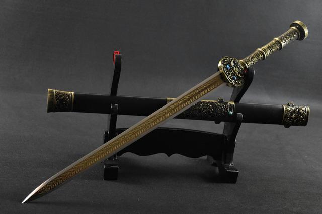 核反应方程式写法（1公斤铀235裂变后能释放多少能量）