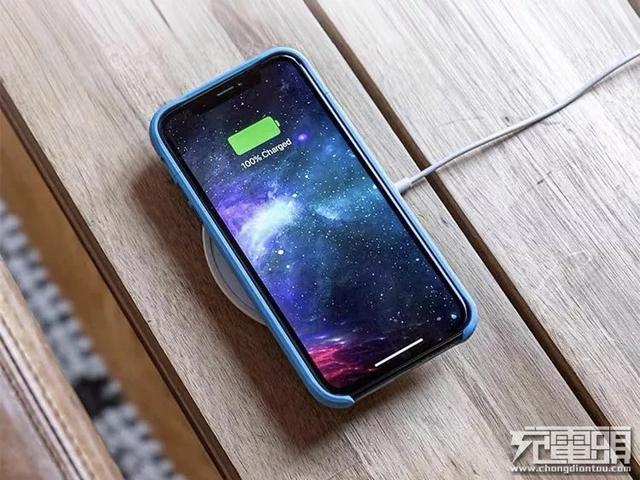 情人节送男朋友什么礼物好情人节送什么无线充给男友，mophie来帮你