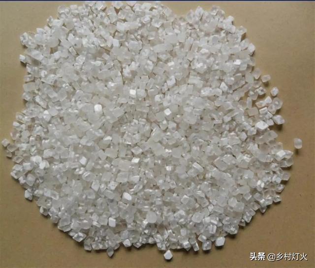 糖精是什么提炼出来的（糖精对人体有什么伤害）