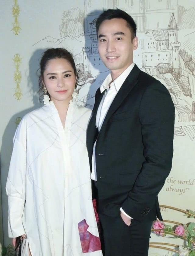 阿嬌離婚後首露面，穿風衣大氣十足五官精緻無死角，哪裡像39歲？ 娛樂八卦吃瓜 第8张