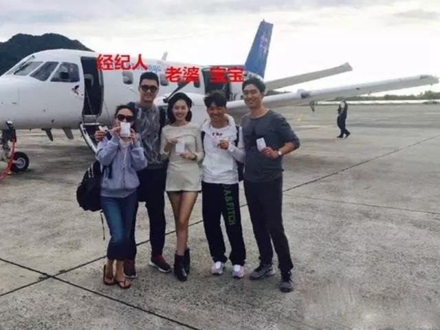 王寶強鄉下豪宅無人居住，綠色大門被人惡意刻字：到此一游 娛樂八卦吃瓜 第9张