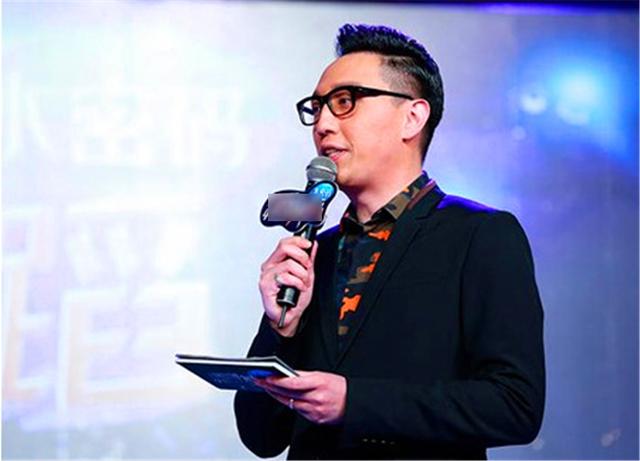 從「藍台一哥」到外播記者，華少雖然犯錯，但厚積薄發重新歸來 娛樂八卦吃瓜 第4张