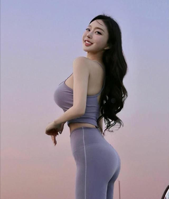 韓國美女展現瑜伽魅力，曲線完美身材曼妙，優美的曲線讓人羨慕 街拍正妹 第1张