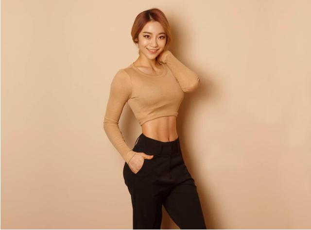韓國健身網紅，蜜桃臀配修長大腿撫媚動人，她愛的臀腿訓練在這里 健身減肥達人 第2张