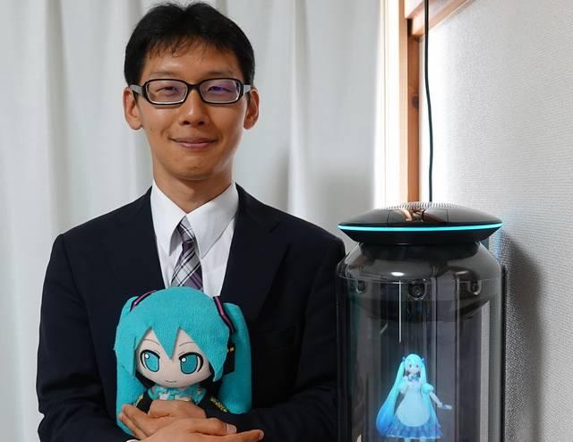 日赚125万的虚拟偶像，能否走出赛博朋克的花路？