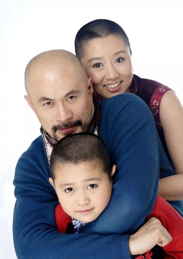 著名演員徐錦江：20歲時父親因病離世，寡母與妻子一樣重要 娛樂八卦吃瓜 第13张