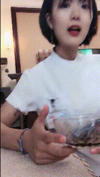 老婆坐車出差，發來照片說一路順暢，網友：你頭上綠油油的 搞笑整蠱 第23张
