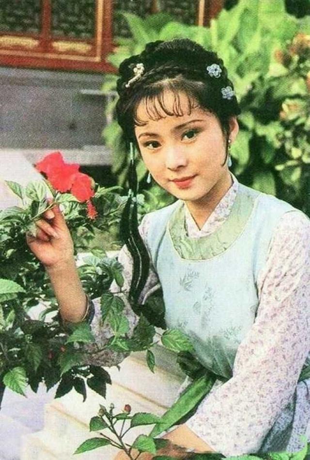 拍旧版红楼梦有灵异出现（87版红楼梦中的诡异巧合）