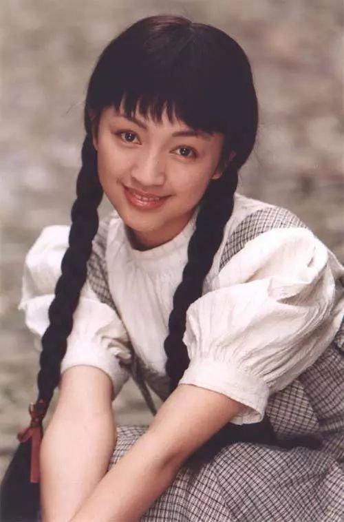 37歲嫁華誼副總裁，王菲給她當伴娘，48歲手握半個娛樂圈，憑什麼 娛樂八卦吃瓜 第12张