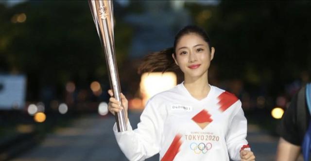 石原里美成奧運傳遞大使，現身公園傳遞火炬，笑起來超甜美 娛樂八卦吃瓜 第4张
