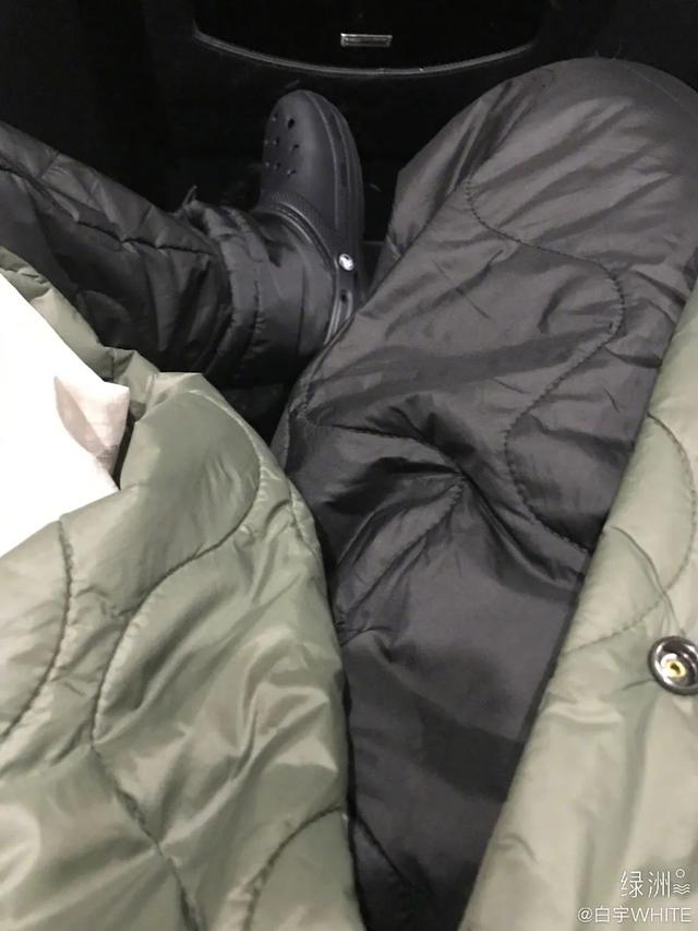 扪心自问：这季节洞洞鞋不香吗？ 七夕送女朋友什么礼物好最有意义