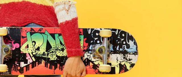 改名救不了陌陌，年轻人才是解药