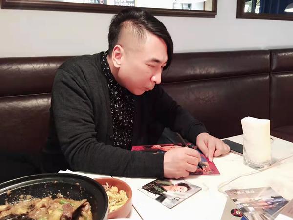 《林忆莲：野花》：逆流而上的特写镜头 送女朋友礼物
