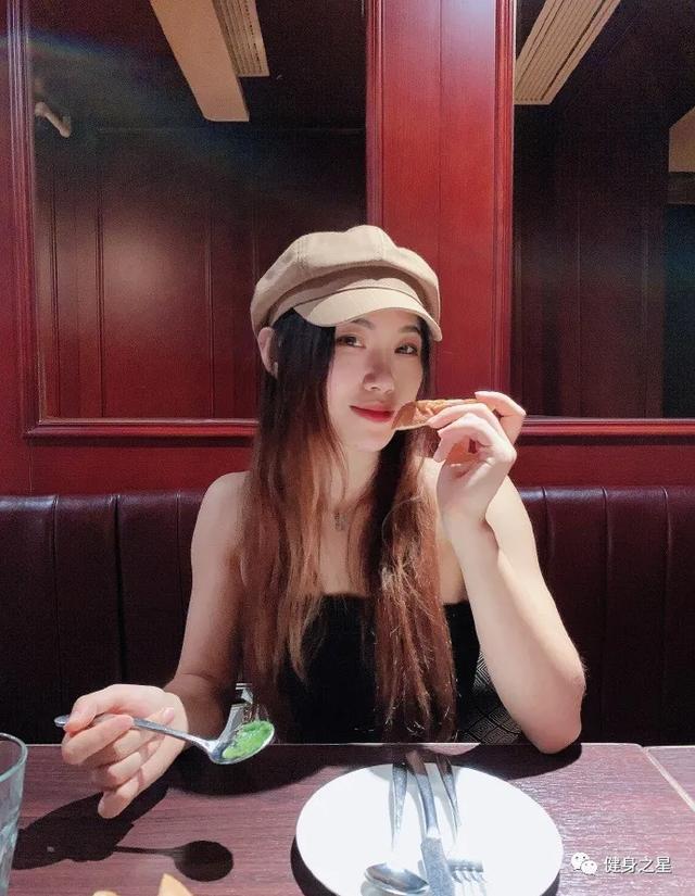 健身6年的西安美女教練，體型健美，長腿勻稱，渾身散發健康美 街拍正妹 第2张