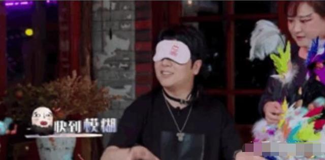 郎朗怎麼了，世界級鋼琴家為何不務正業老接綜藝？其實是無奈之舉 娛樂八卦吃瓜 第11张