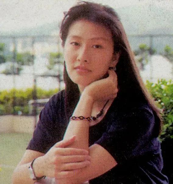 陳慧珊：與相愛13年的丈夫離婚，轉身愛上伏明霞老公，結局如何？ 娛樂八卦吃瓜 第17张