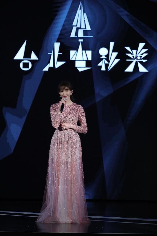 林志玲林依晨等明星出席活動，柯震東復出顏值下降，林志玲變胖了 娛樂八卦吃瓜 第2张