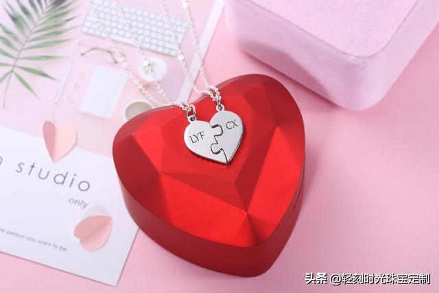 毕业季送女生什么礼物 适合给女生的毕业礼物
