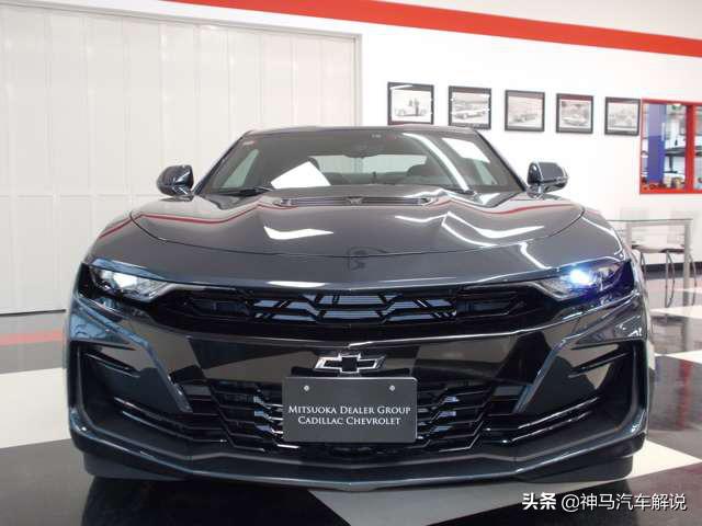 雪佛兰科迈罗，美式大肌肉跑车，性能强大