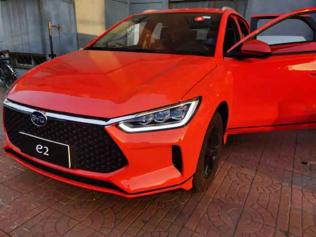 电驹哥试驾：比亚迪e2怎么样？