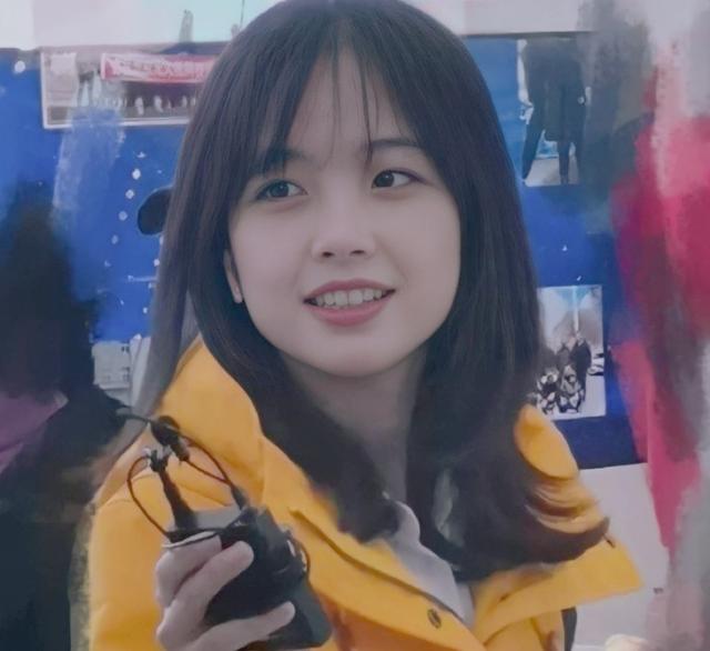 「央視美女記者」高顏值+小蠻腰出圈了，4步縮腰圍get同款身材 街拍正妹 第1张