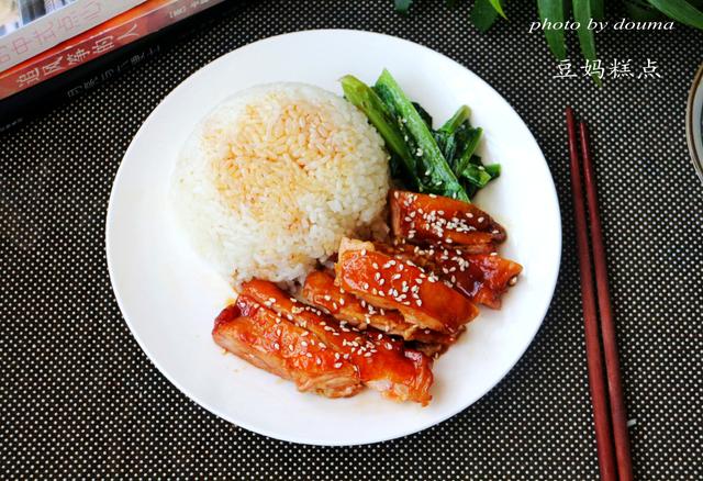 不用開火，教你10分鍾做雞腿飯！學會就不用叫外賣啦~ 熱愛美食 第11张