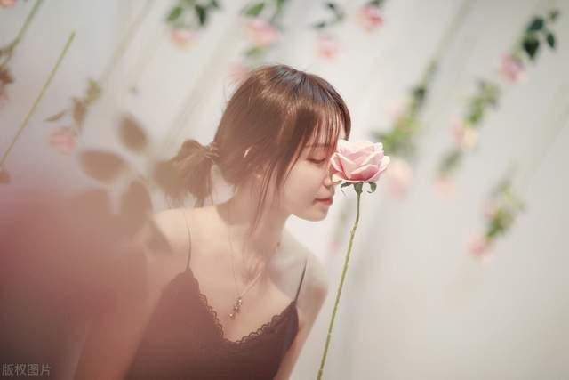 故事：昏迷中做完手术后，才发现主刀医生是被我甩了两年的前男友