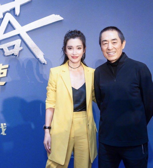 大花李冰冰罕見營業，拍小視頻展示廚藝，扎丸子頭年輕了不止10歲 娛樂八卦吃瓜 第6张
