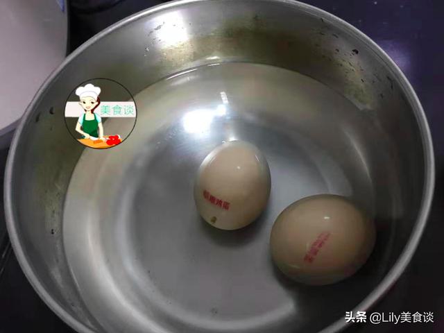 情人节送男朋友什么礼物好特殊时期过情人节，男人给女人做这碗糖水，驱寒暖