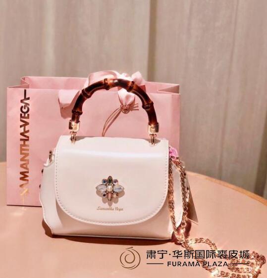 七夕给女朋友送什么礼物合适？ 情人节送给女朋友什么礼物