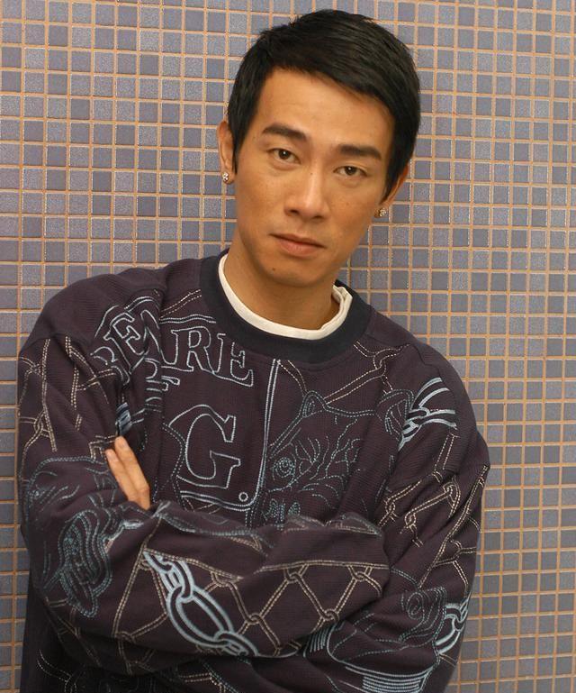 一碗麵賣50元貴嗎？陳小春面館開業，排隊一兩個小時也有人等 娛樂八卦吃瓜 第7张